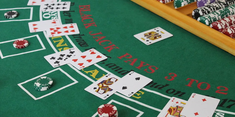 Mẹo Chơi Blackjack Giúp Bạn Chinh Phục Mức Tiền Thưởng Khủng 6 Tách bài hợp lý giúp bạn có thêm các chiến thắng trong bàn chơi